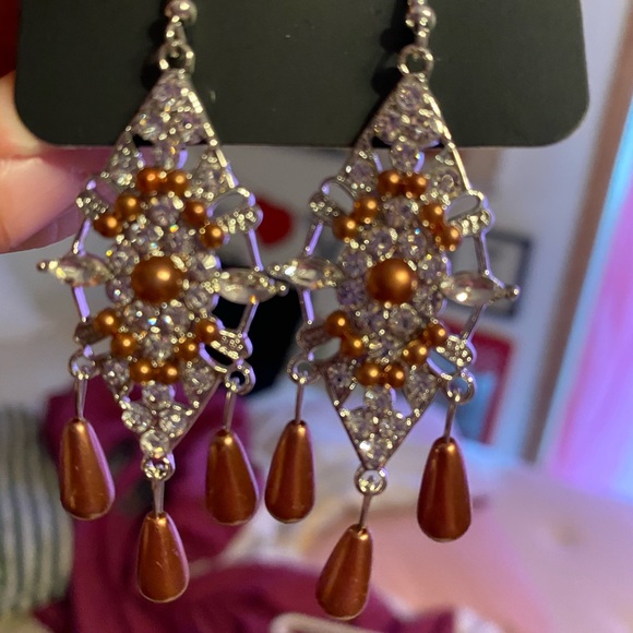 Other - Brown Bling earrings